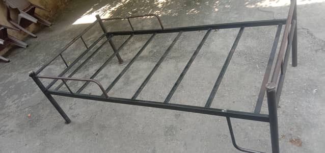 Iron heavy single bed