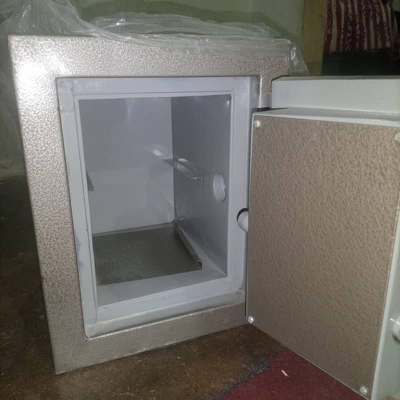 Locker 3