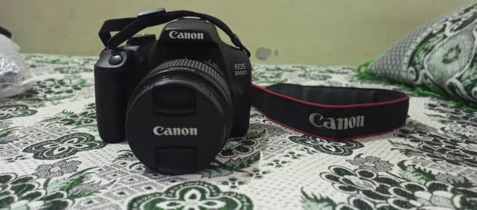 Canon EOS 2000D