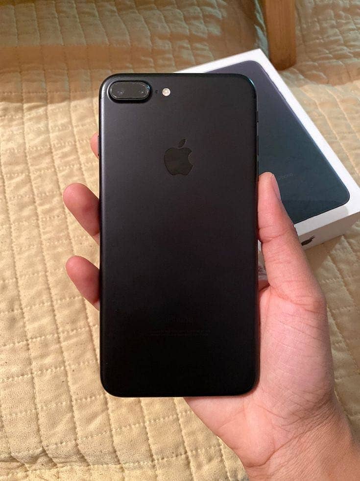 Apple iPhone 7 Plus 0