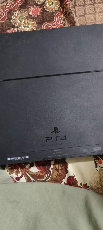 PS4 Fat 500GB + 6 Games (3 Disks & 3 Digital) 2 month online account