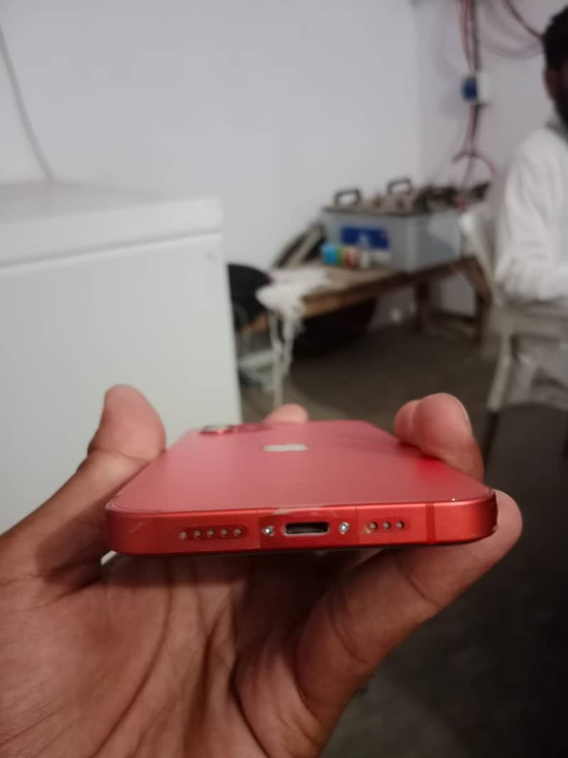 Apple iPhone 12 3