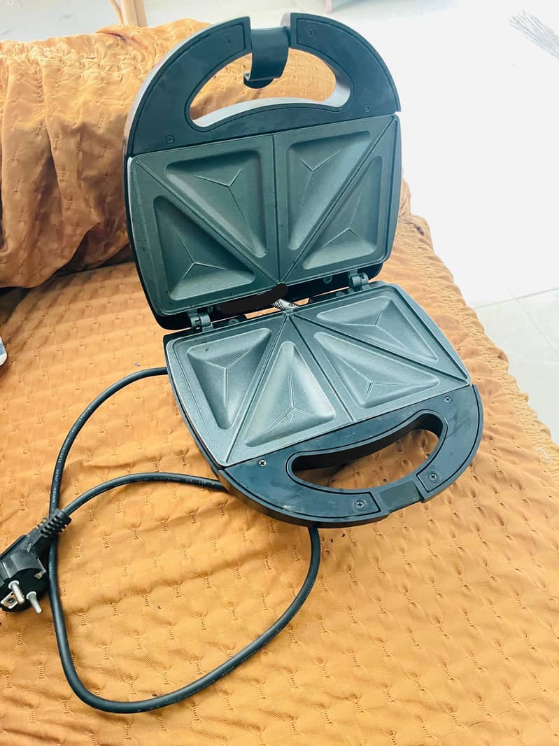 Sandwich maker 1
