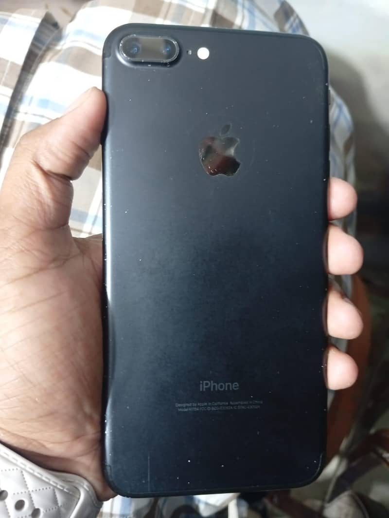 Apple iPhone 7 Plus 1
