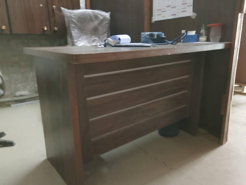 1 PCs Dr. table 0