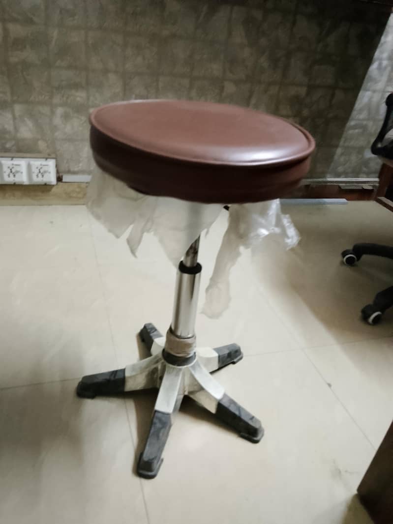 1 PCs Dr. table 2