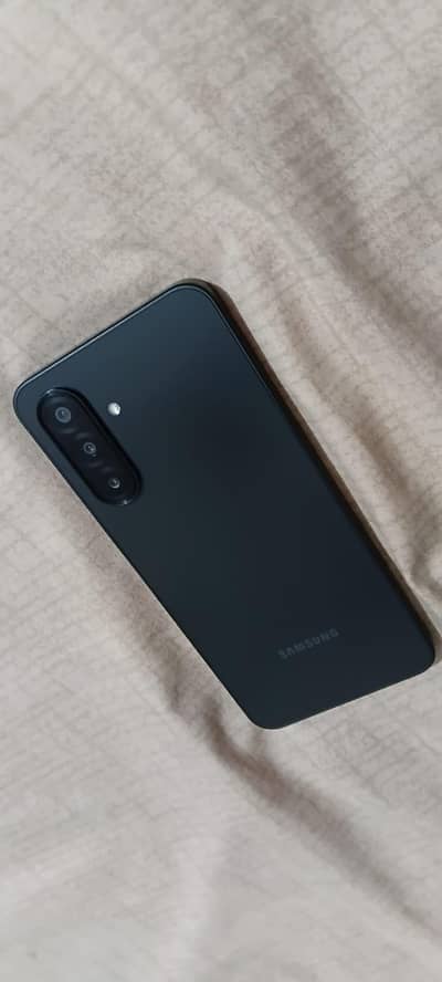 SAMSUNG A17