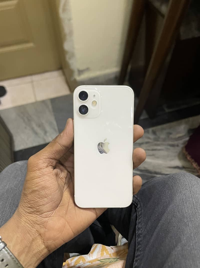 iPhone 12mini 0