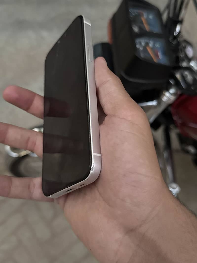 Apple iPhone 12 2