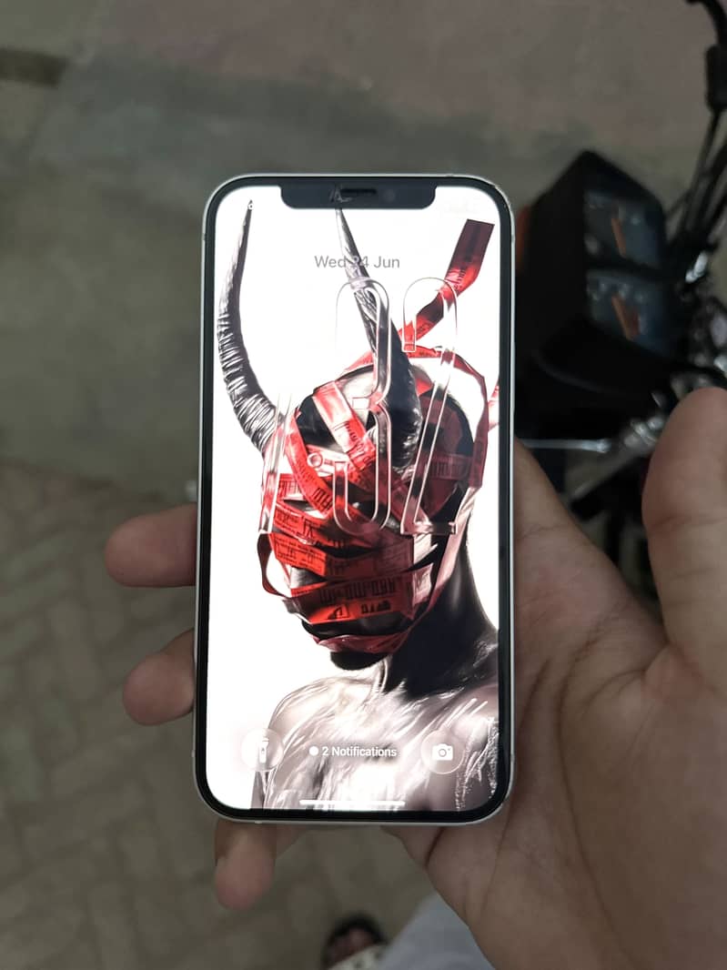 Apple iPhone 12 0