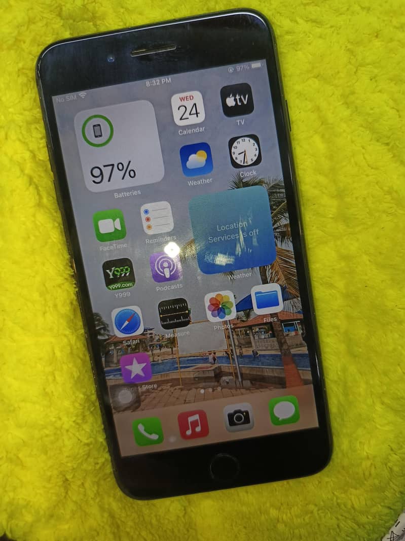 Apple iPhone 7 Plus 1