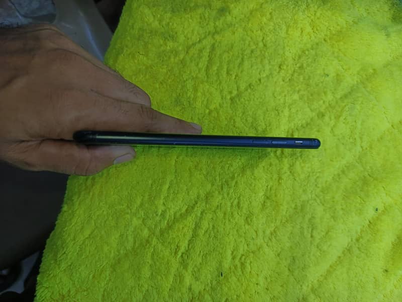 Apple iPhone 7 Plus 5