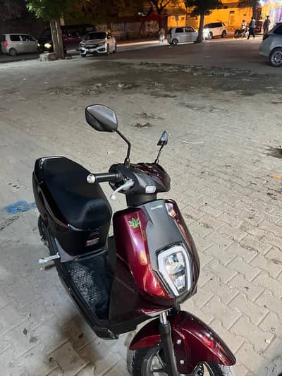 honda IconE