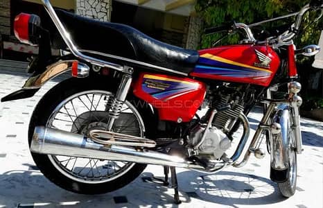 Honda 125 2011 Modle for good condition. .