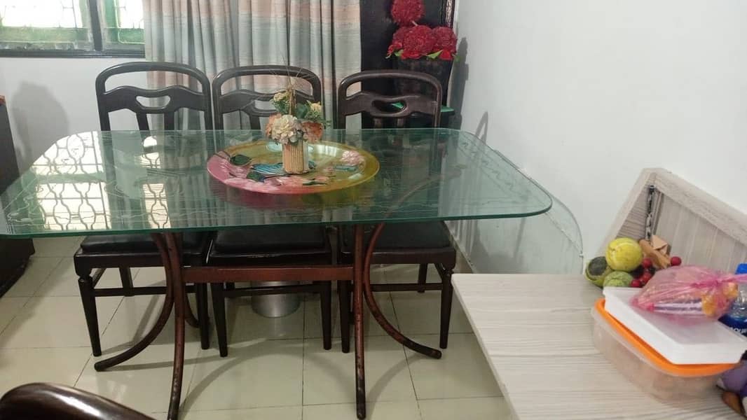 Dining table 4