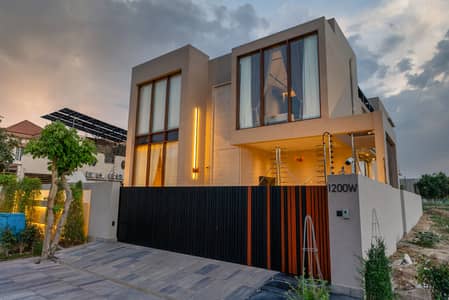 1 KANAL ULTRA LUXURY, FULLY FURNISHED & SUPER HOT LOCATED BUNGALOW IS AVAILABLE IN DHA PHASE 7 LAHORE.