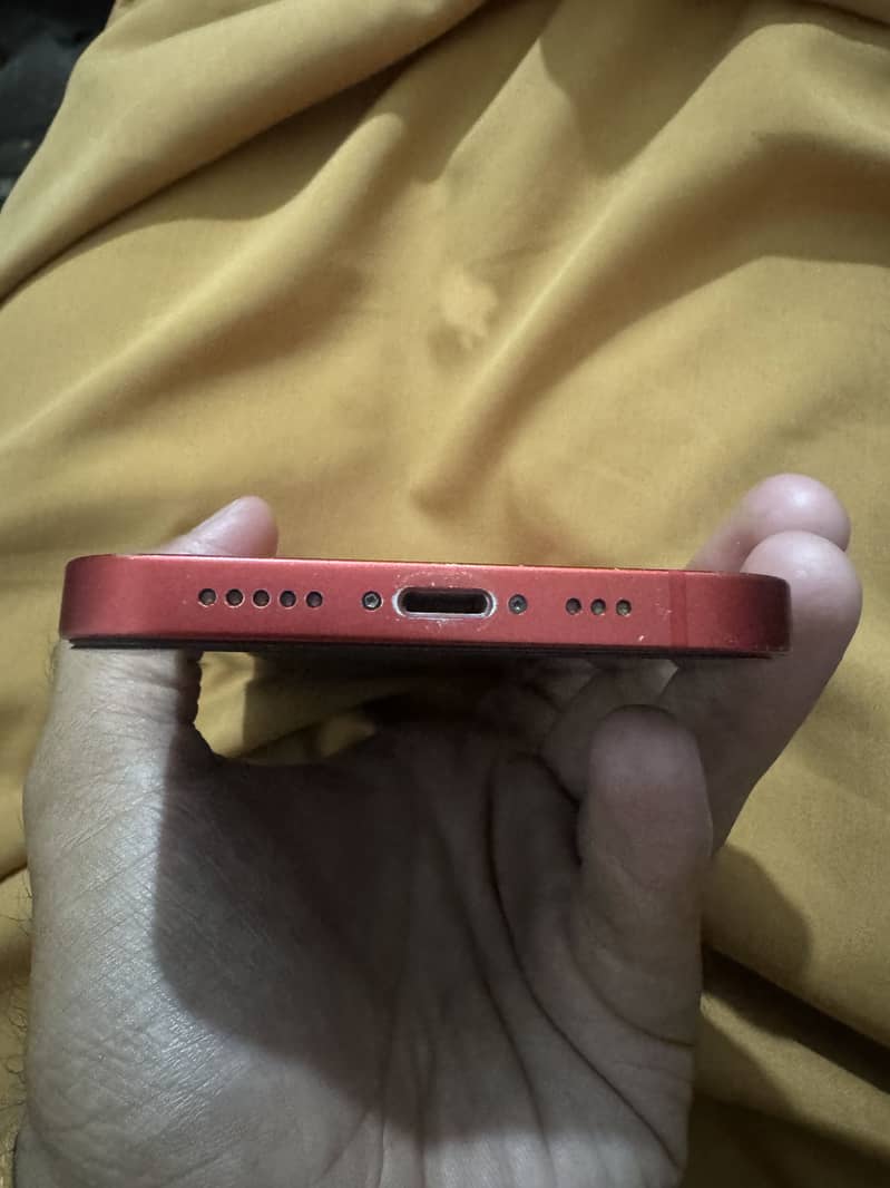 iPhone 12 4