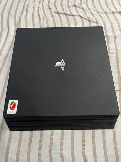 PS4 pro 1TB jailbreak with 3 original controllers
