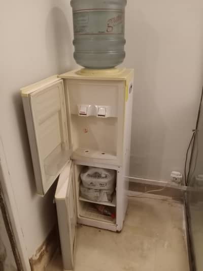 am saling water dispenser full jeniun