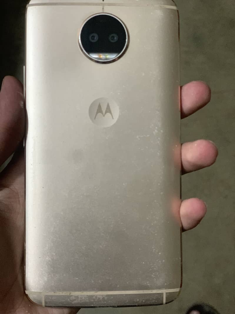 Model:moto g5s plus 1