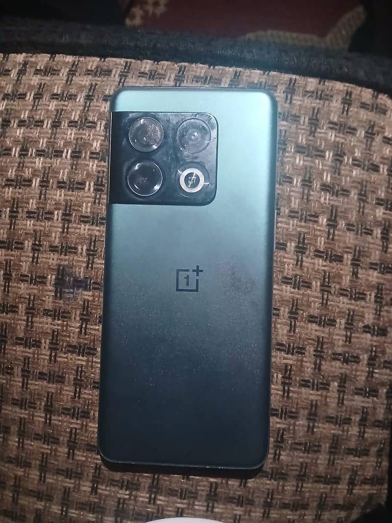 One Plus 10 Pro 1