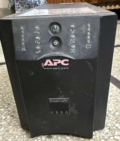 APC UPS 1500 VA 980 Watt