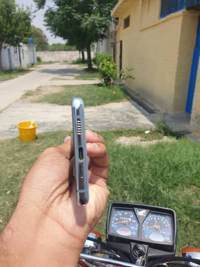 Samsung Mobile S20 Plus