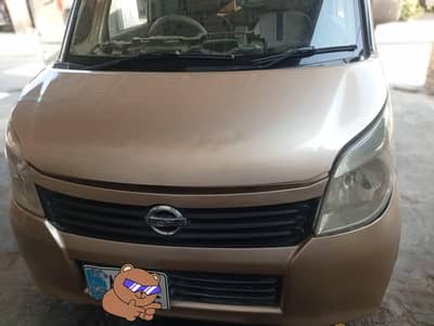 Nissan Roox 2012