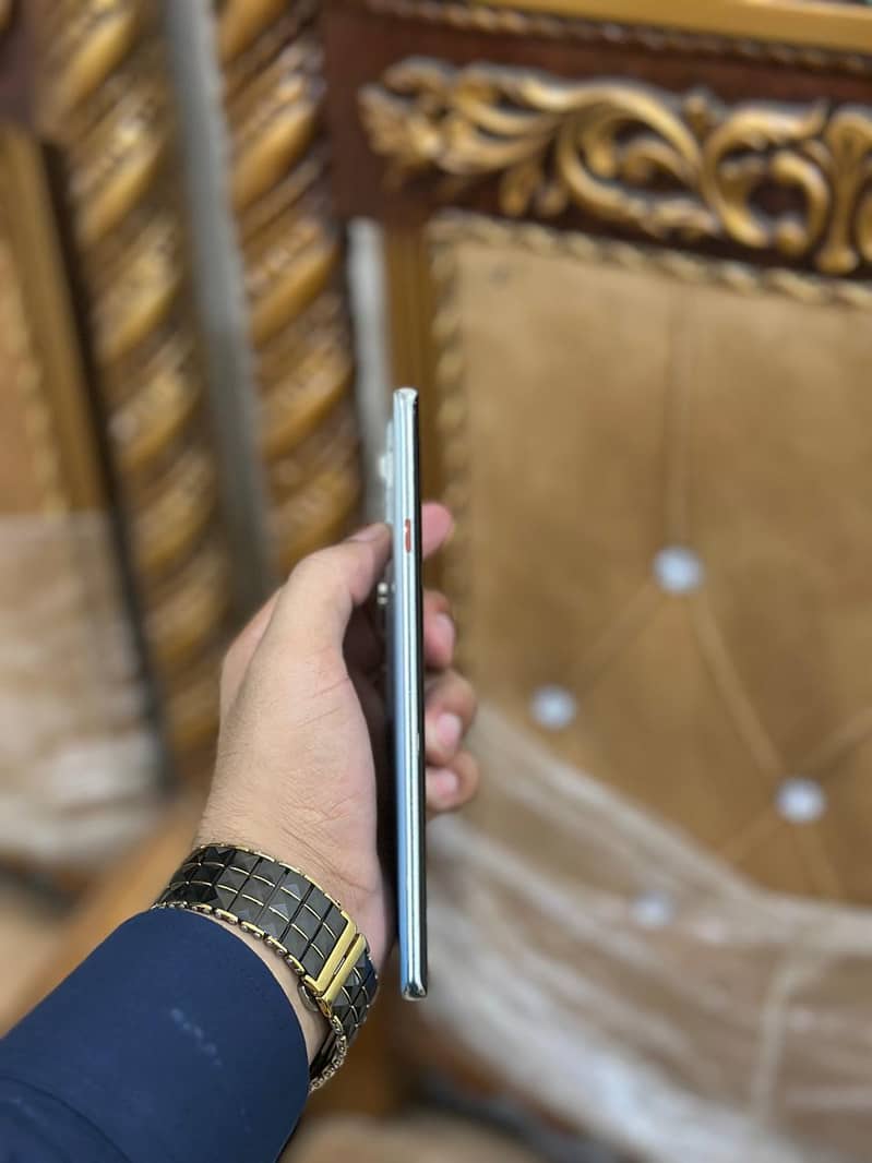 Tecno CAMON 40 Pro 2