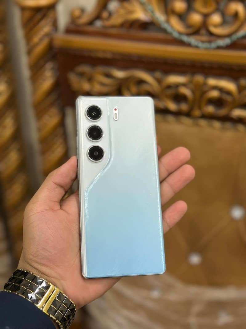 Tecno CAMON 40 Pro 5