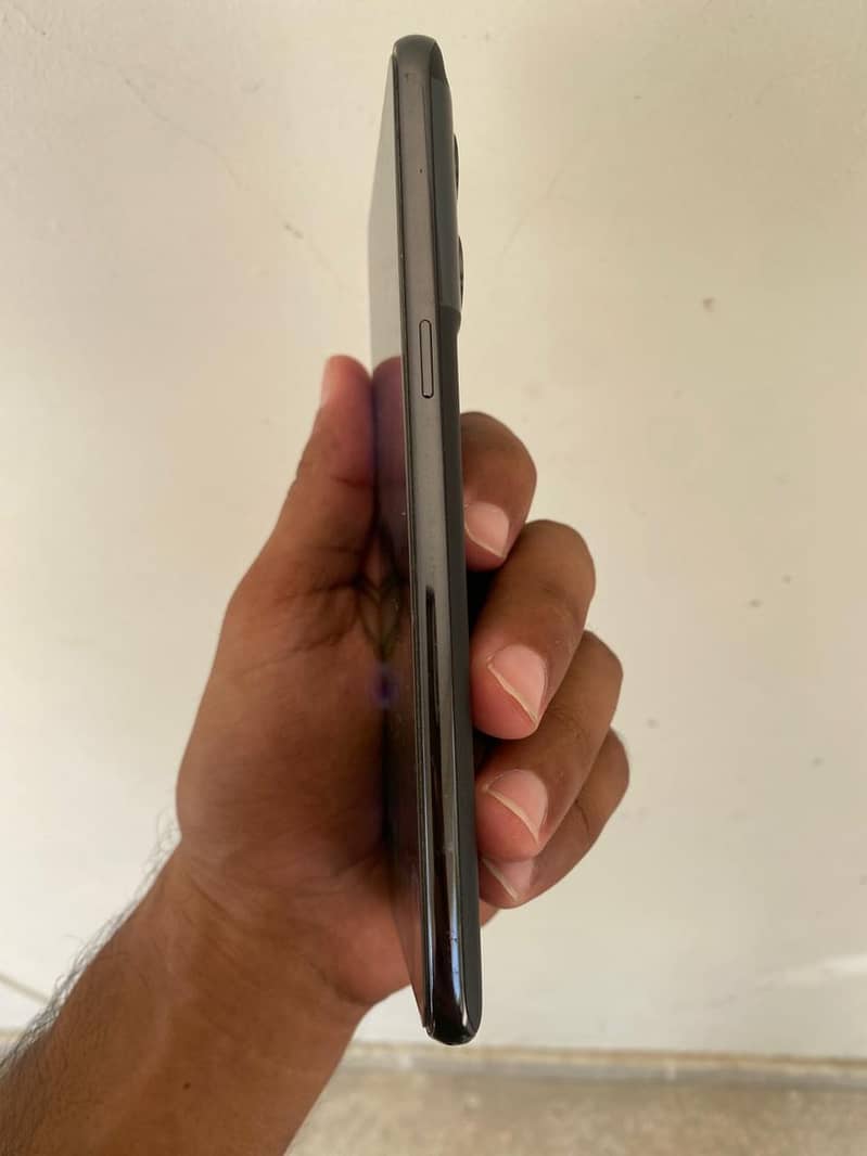 One Plus 10T 4