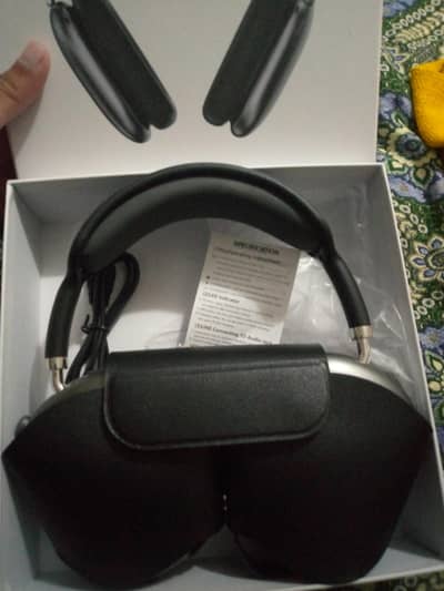 headphones 