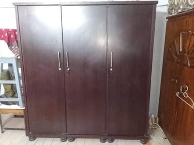 patex 3 door almari urgent sale