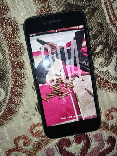 Apple iPhone SE 3 (2022)