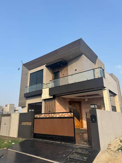 10 MRLA HOUSE FOR RENT IN DHA PHASE3 THE BEST BLOCK OF DHA LAHORE
