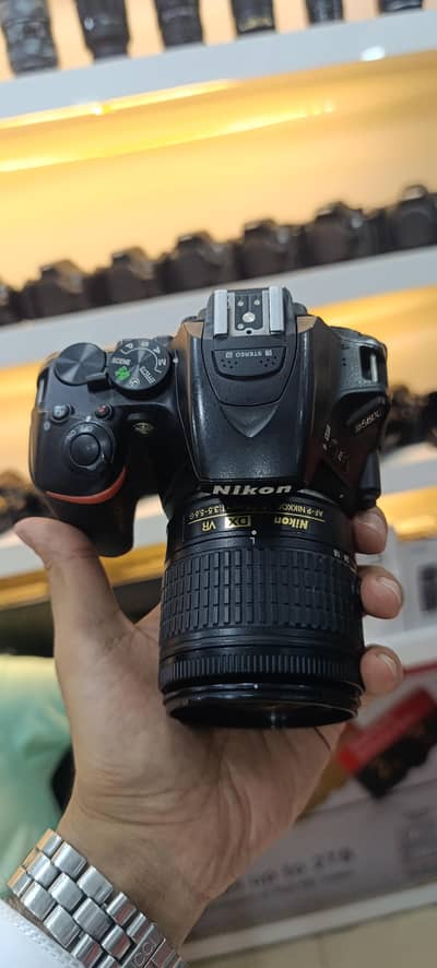 Nikon D5600 DSLR with 18-55mm lens