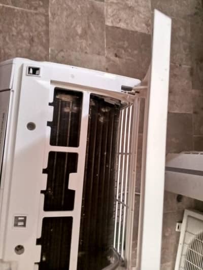 Gree 1 Ton Genuine condition Split AC