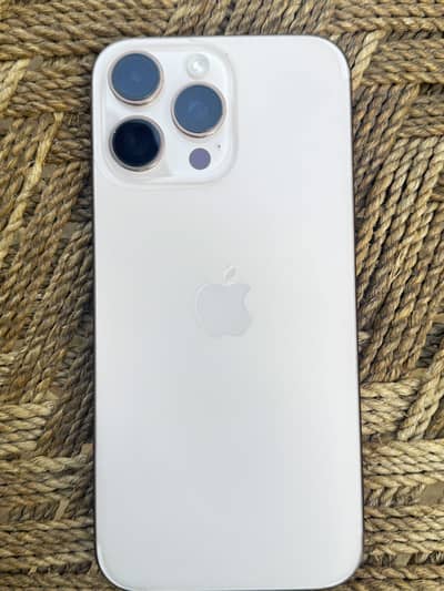 Apple iPhone 16 Pro Max