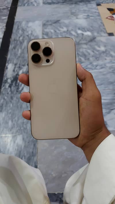 Apple iPhone 16 Pro Max