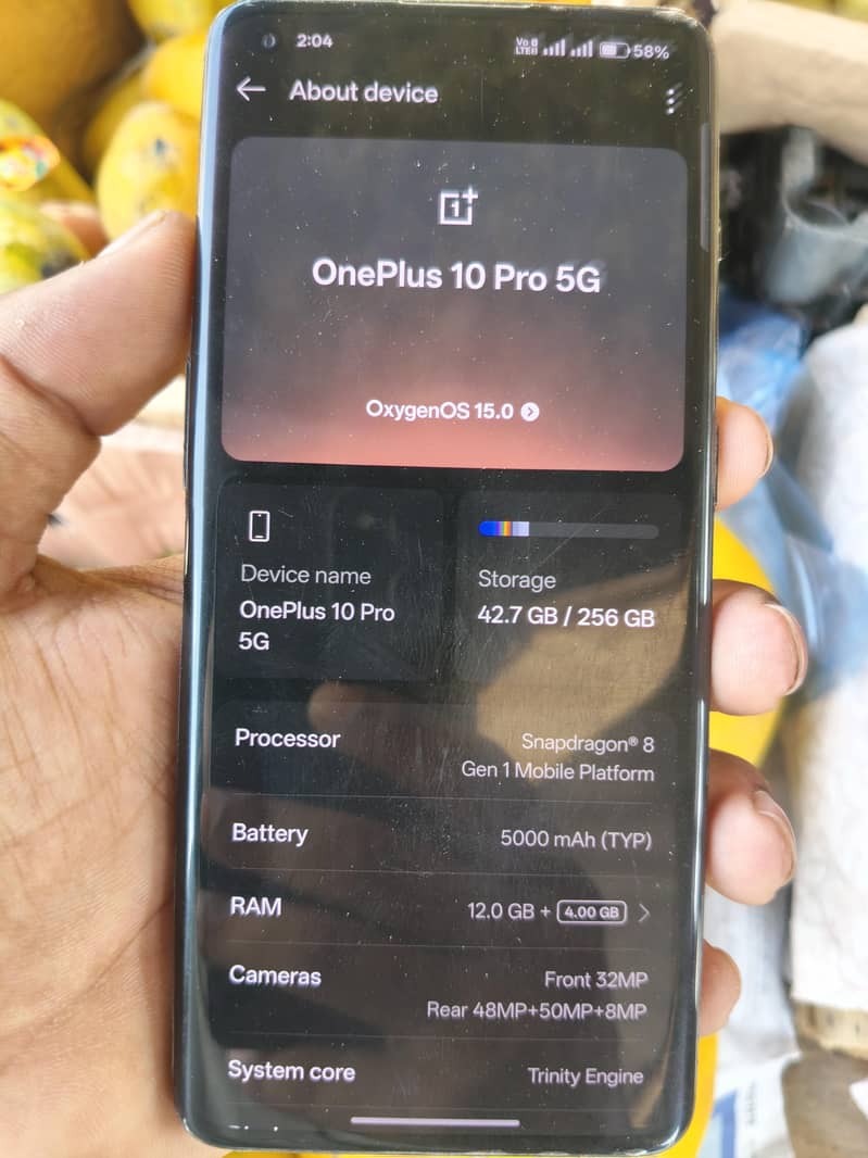 One Plus 10 Pro 6