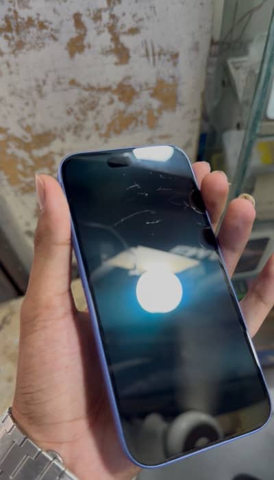 iPhone 16