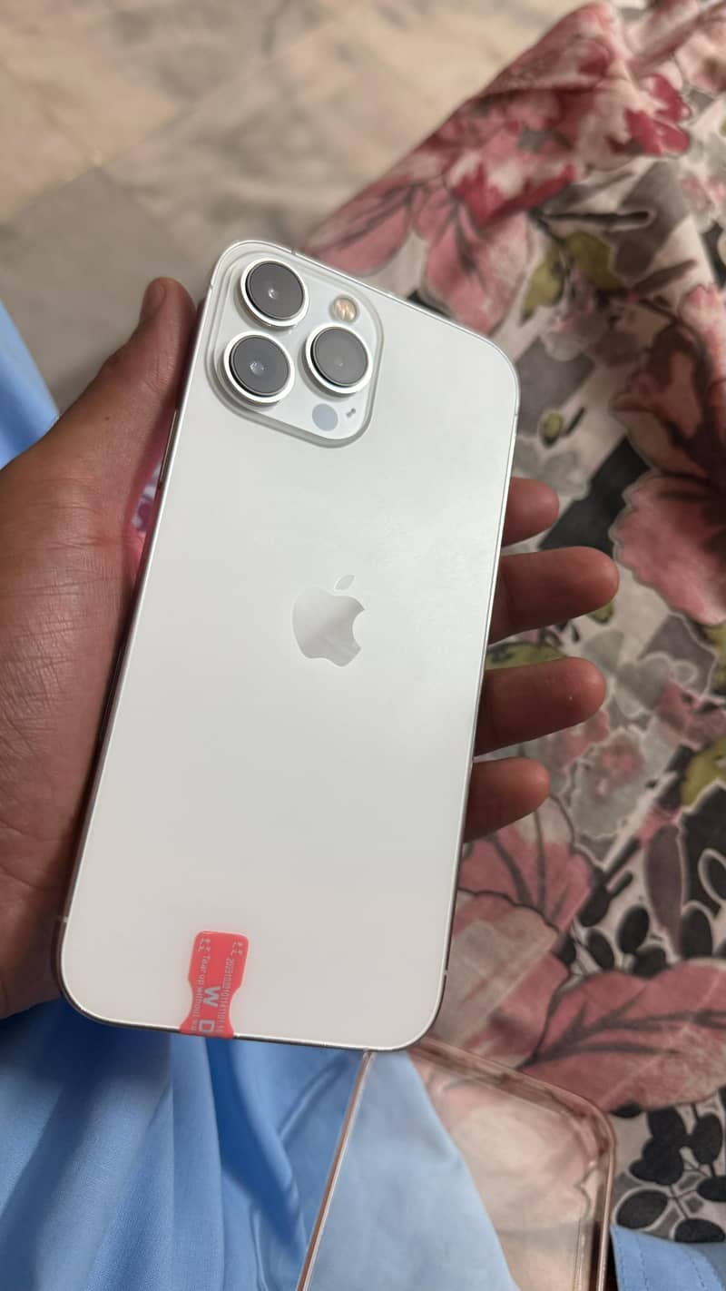 Apple iPhone 13 Pro Max 2