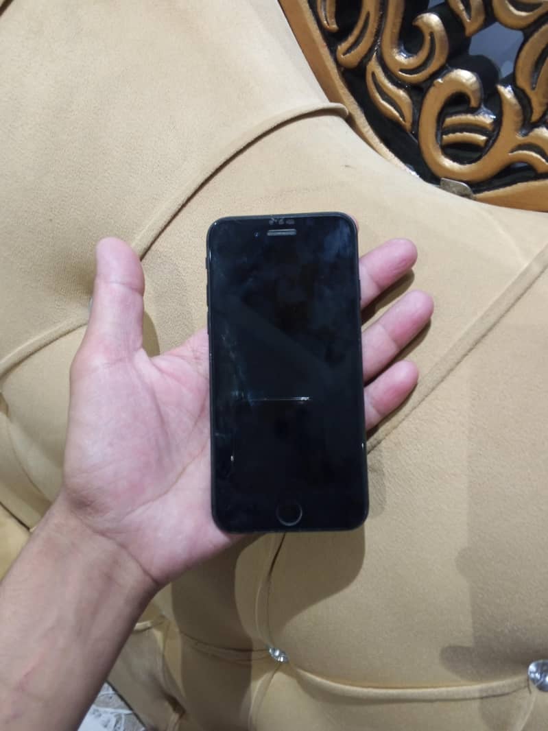 Apple iPhone 7 4