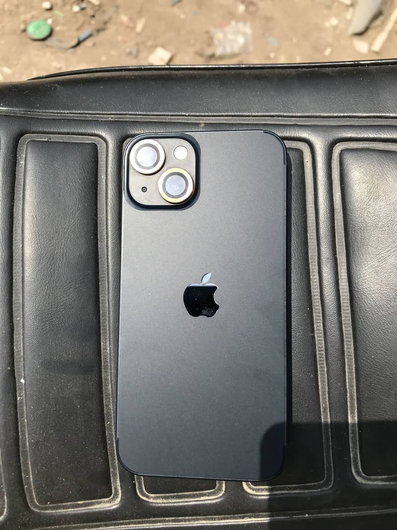 Apple iPhone 13 0