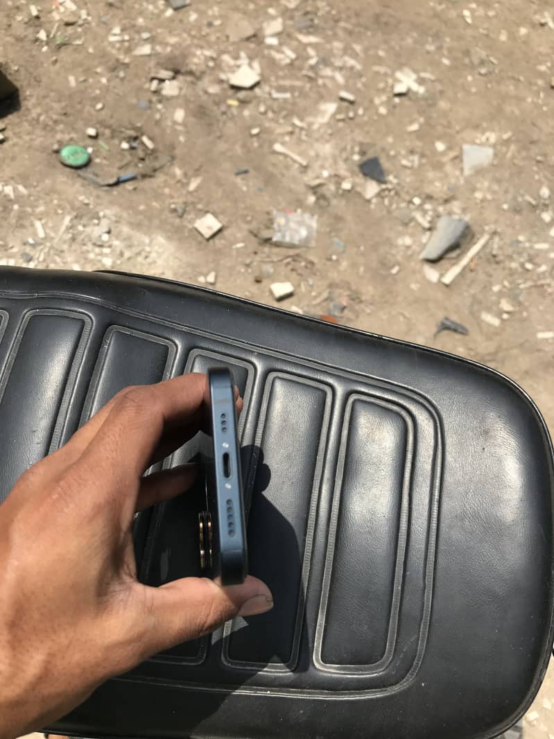 Apple iPhone 13 3