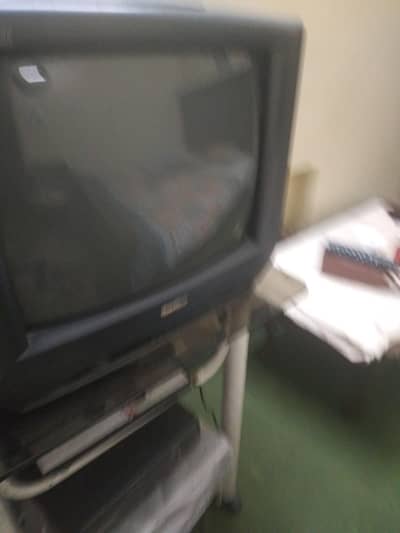 Gold star colour tv