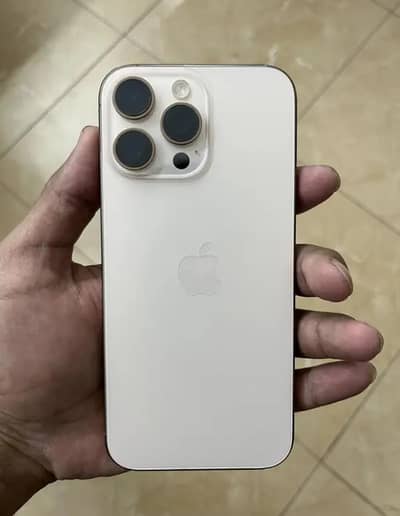 Apple iPhone 16 Pro Max