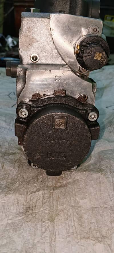 Bosch MTU Diesel Fuel Pump - Imported From Taiwan (Clean Condition)