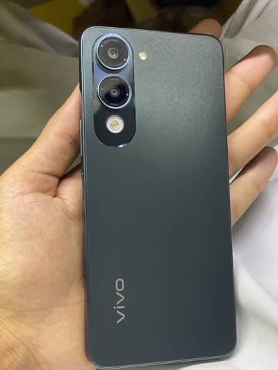 Vivo Y04