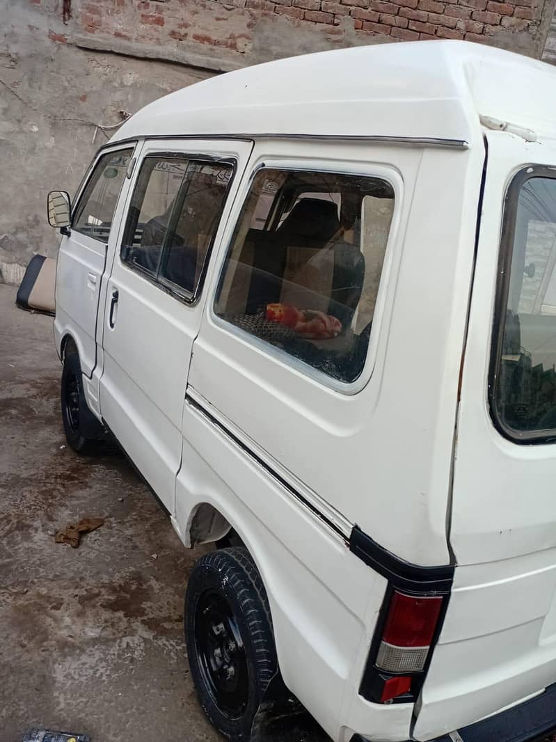 Suzuki bolan van 1